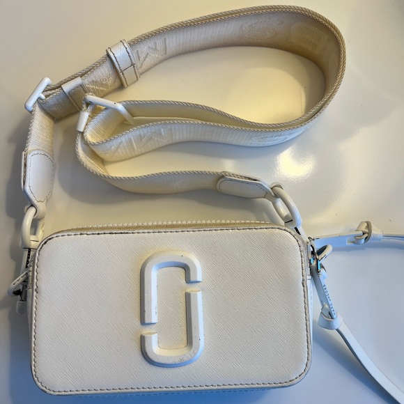 Marc Jacobs Snapshot Bag in Moon White - Picture 2 of 7